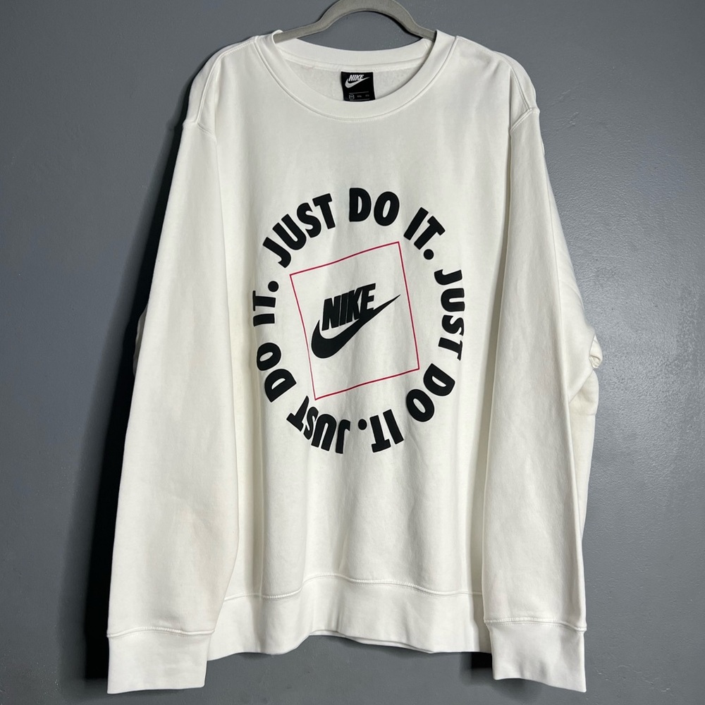 NIKE sweater